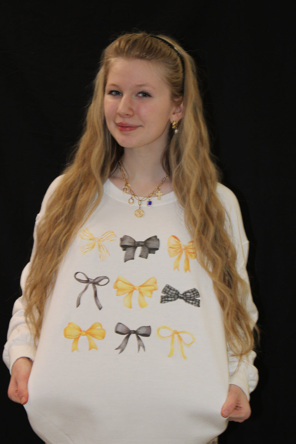 Black & Gold Bows Crewneck