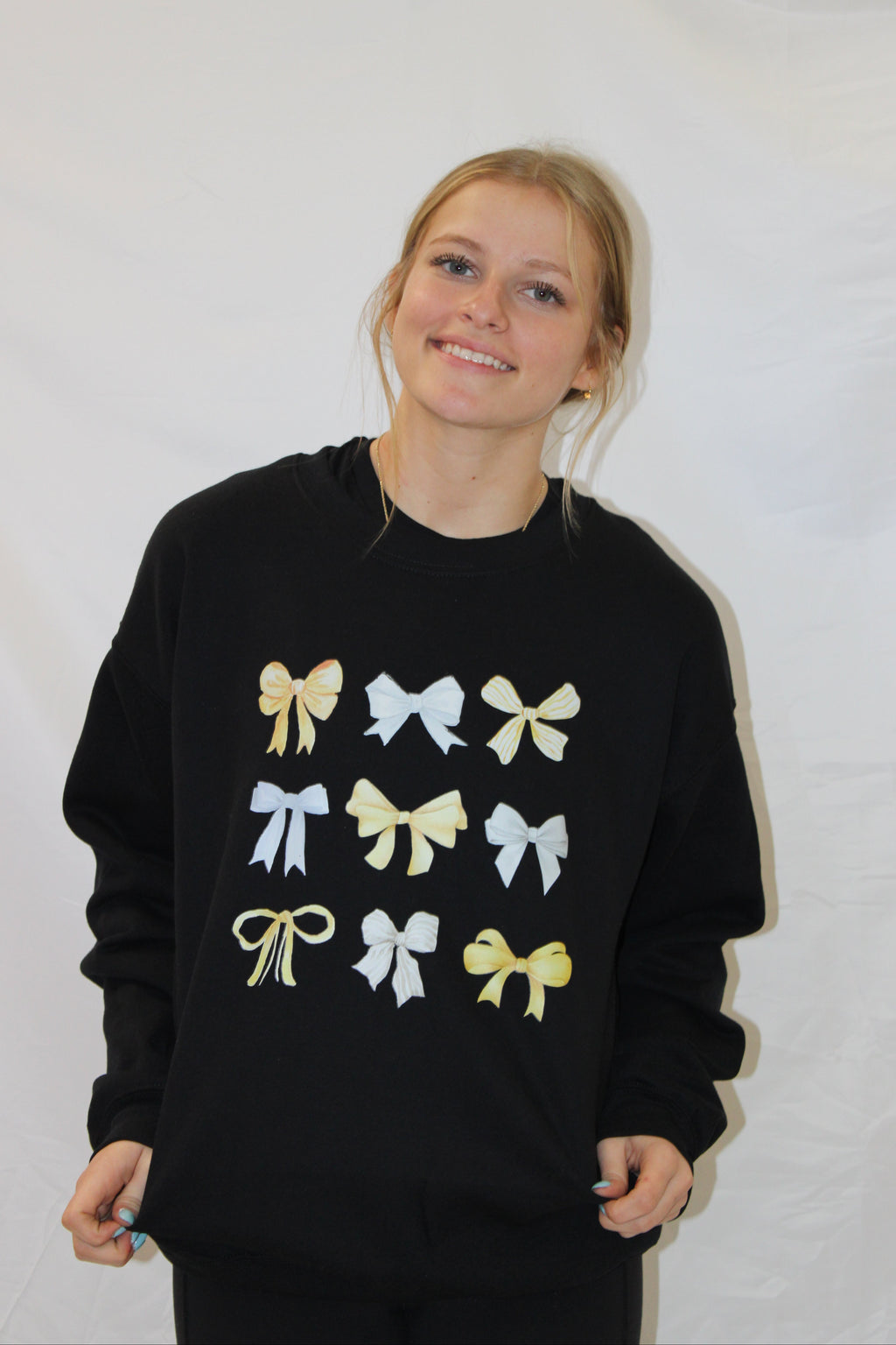 Black & Gold Bows Crewneck
